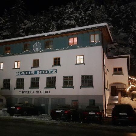 Haus Hotz Apart Talblick Grins Esterno foto
