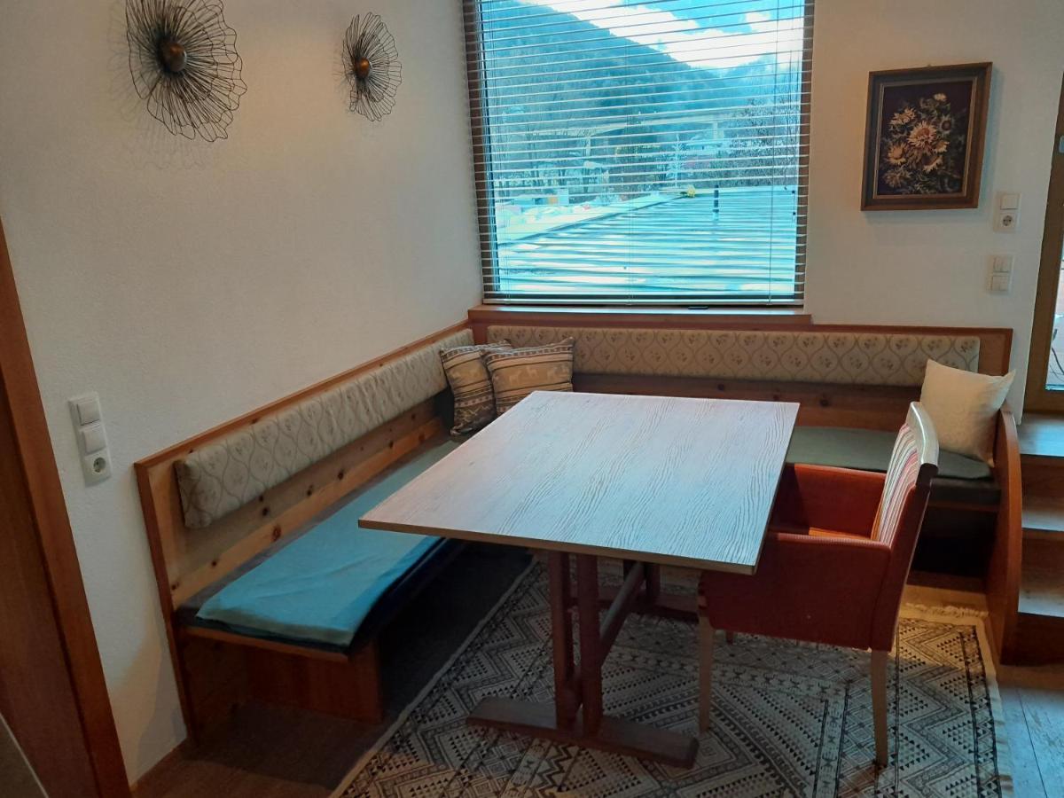 Haus Hotz Apart Talblick Grins Esterno foto