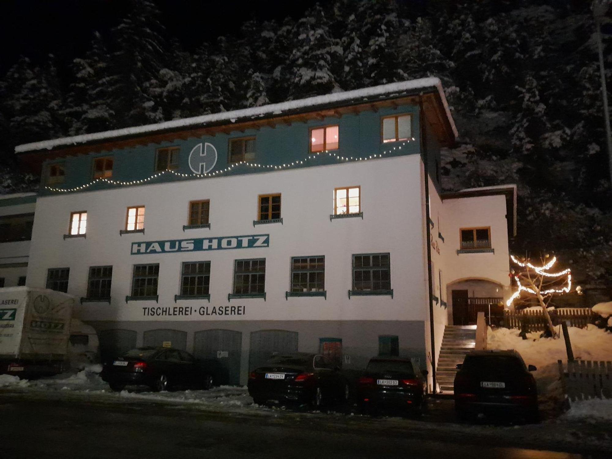 Haus Hotz Apart Talblick Grins Esterno foto